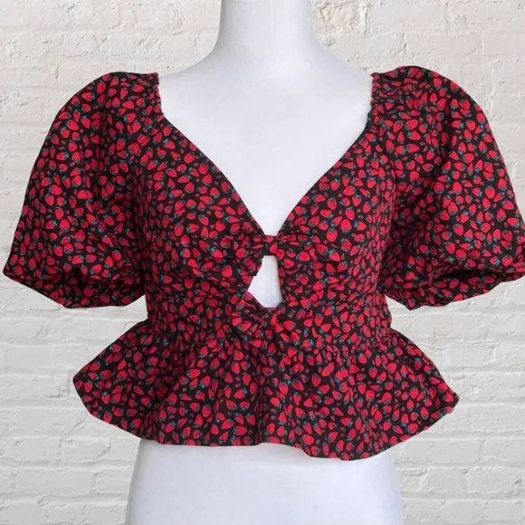 Band of the Free Strawberry Tie-Front Crop Top size large - Picture 2 of 16